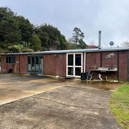 Self Contained Open Shed Space Wainui  ภายนอก รูปภาพ