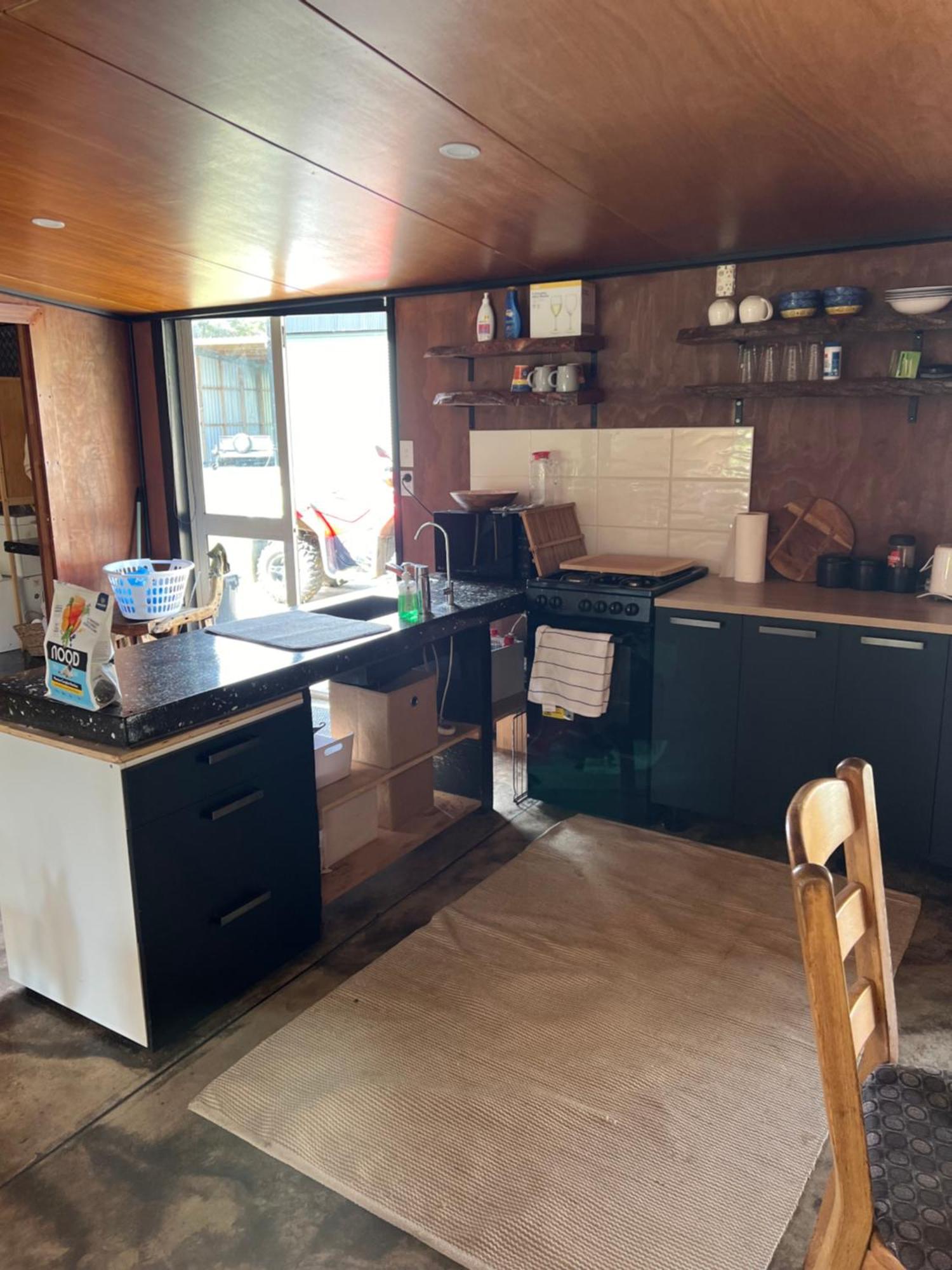 Self Contained Open Shed Space Wainui  ภายนอก รูปภาพ